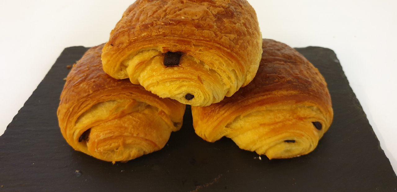 Pain au chocolat 140 g Boulangerie pâtisserie O délices Locavor fr