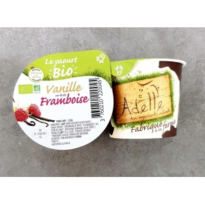 Yaourt fermier adelle à la vanille sur lit d