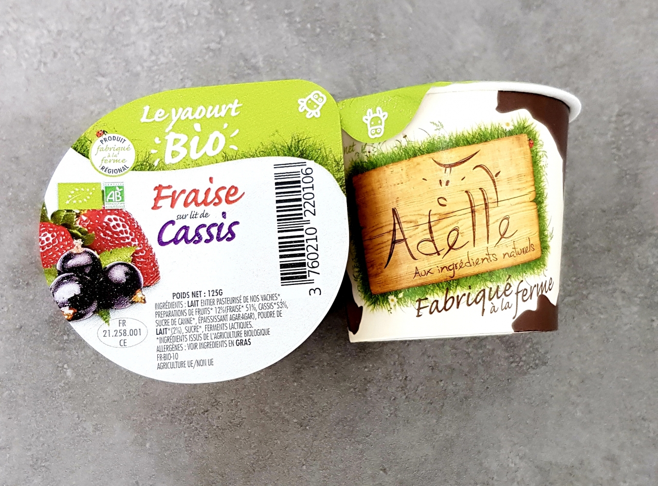 Yaourt fermier adelle à la fraise sur lit de cassis 125 g Ferme Du