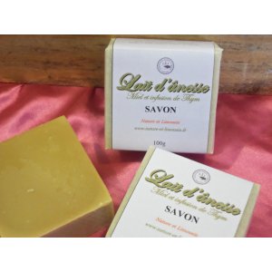 Savon au lait d'anesse, miel et infusion de thym