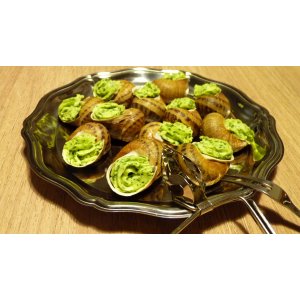 Escargots en coquilles à la bourguignonne