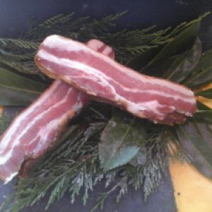 Poitrine fumée morceau