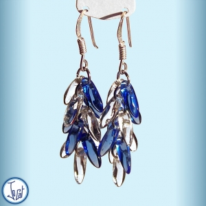 Boucles d'oreilles bleu denim et givre, courtes en acier chirurgical