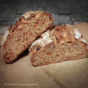 Pain aux fruits sur levain 'l'énergie'