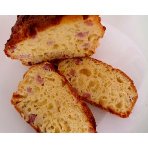 Brioche à la tome fraîche et aux lardons