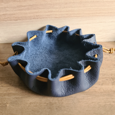 Vide-poche en cuir marine/ocre