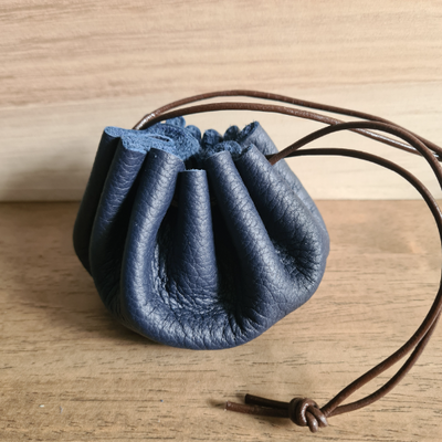 Bourse en cuir marine/marron