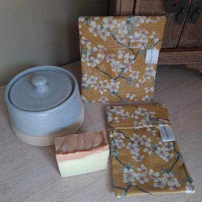 Pochette à savon jaune