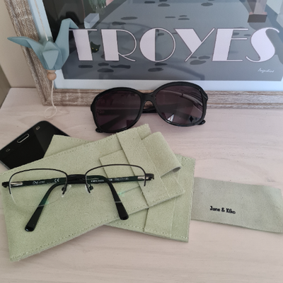 étui à lunettes ou smartphone en cuir anis