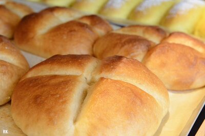Brioche provençale