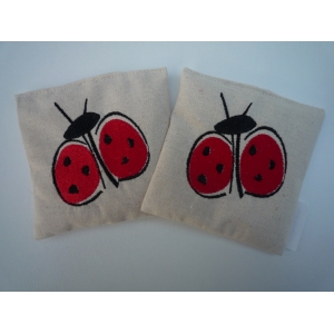 Lot 2 bouillottes sèche  bio 10cm/10cm ' coccinelle rouge '