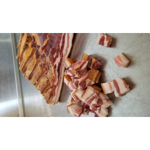 Poitrine fumee en des