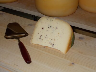 Gouda de vache avec truffe 270-330 gr