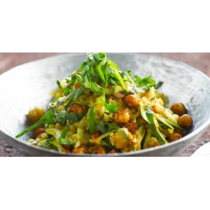 Savoureuse salade de saison au boulghour et graine torréfiée