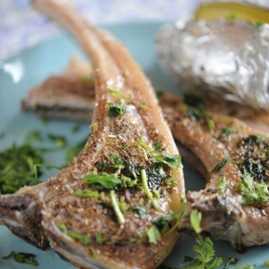 Assortiment d'agneau en grillades