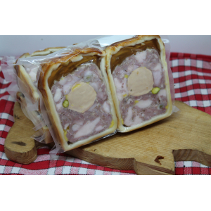 Pâté en croûte de volaille au foie gras