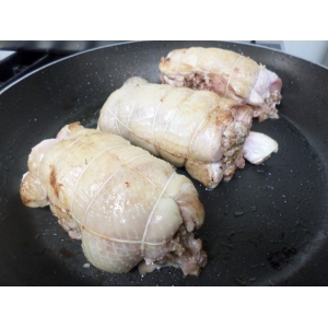 Cuisse de poulet farcie cru