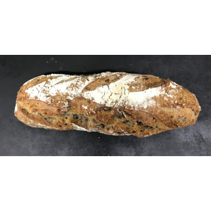 Pain aux noix tranché