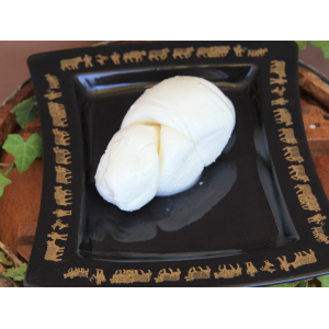Mozzarella di bufala tressée