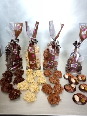 Mendiants chocolat noir et lait