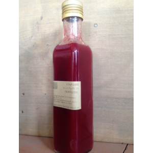 A table-vinaigre pulpe de framboises
