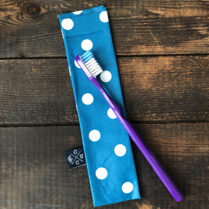 Pochette brosse à dents - pois bleu