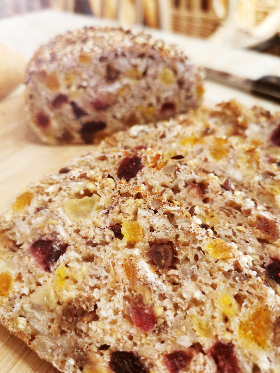 Tours de main, Pains spéciaux Tours de main, pains spéciaux et recettes régionales - cartonné