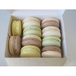 Boîte 10 macarons parfums variés 1