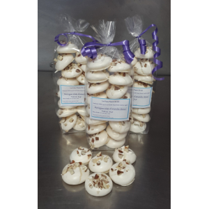 Meringues éclats d'amandes dessus