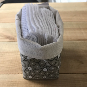 Panière + 14 lingettes taupe fleurs