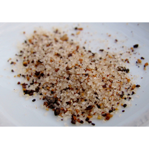 Mélange de sels fumés à l'ail noir bio