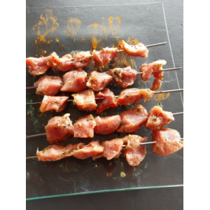 Viande de porc à brochette persillade