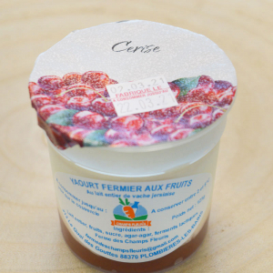 1 yaourt à la confiture de cerise
