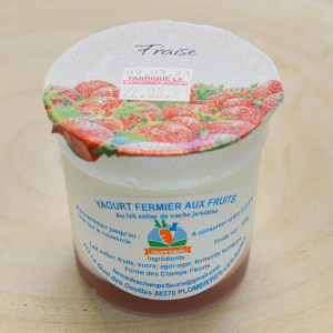 1 yaourt à la confiture de fraise