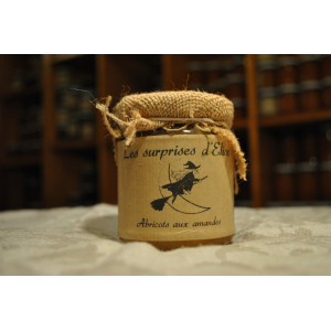 Préparation de fruits abricots aux amandes