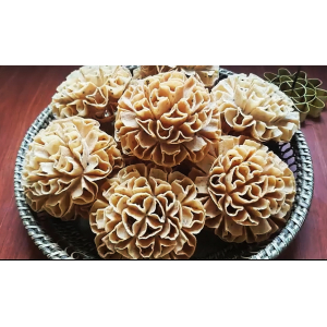 Beignet fleur de lotus au sésame