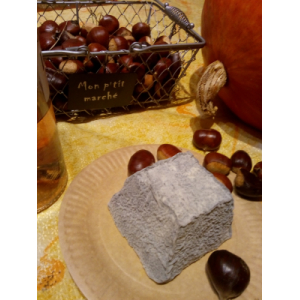 Pyramide fraîche de chèvre, bio, cendrée