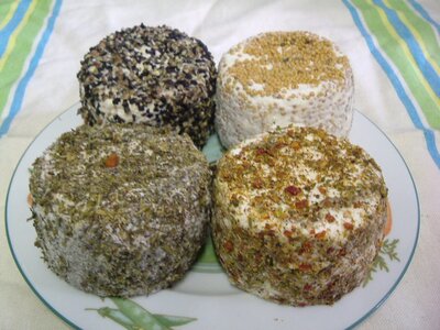 Crottin pur chèvre aux fleurs