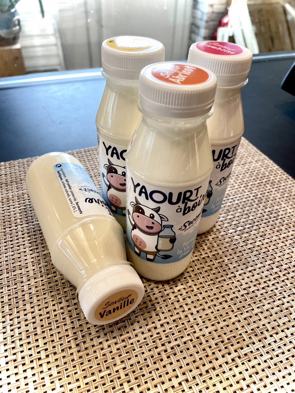 https://locavor.fr/data/produits/8/186092/yaourt-a-boire-citron-186092-1659001193-1.jpg