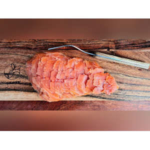 Truite arc-en-ciel en filet fumé tranché