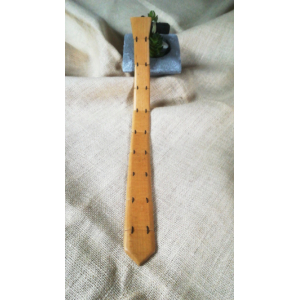 Cravate (38 cm) en bois de hêtre