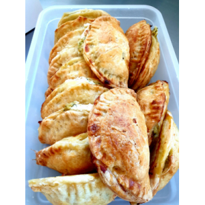 Chaussons chèvre ciboulette