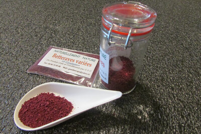 Poudre de betteraves colorées variées