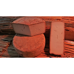 Pyrénées chèvre d'ayduis