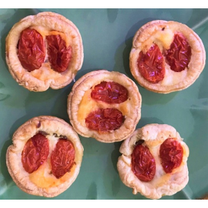 Tartelettes aux tomates et à la mozzarella