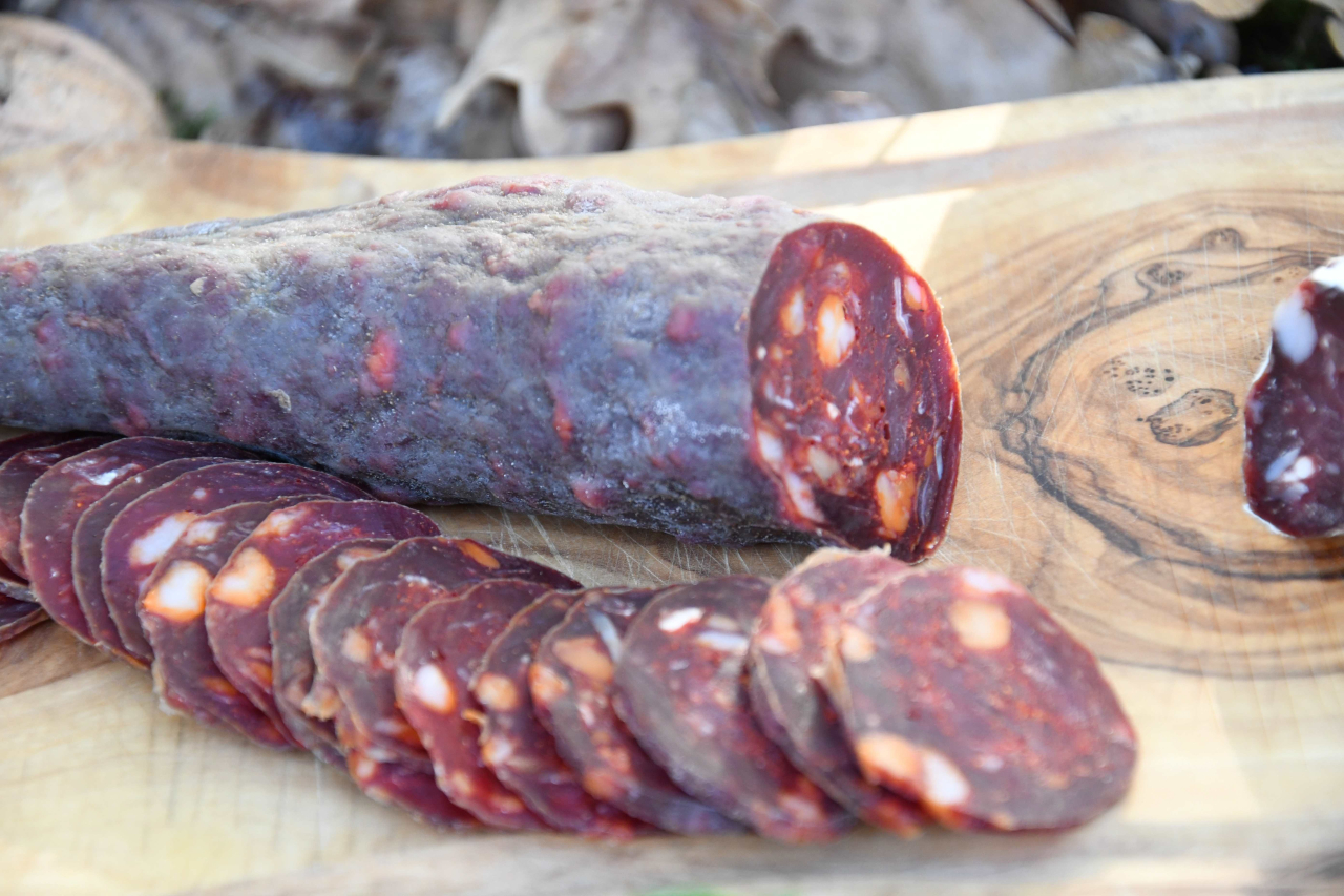 ✨Ballotine de chevreuil sauvage aux girolles et vin de Cahors plateau noir ±3kg✨ main image 0