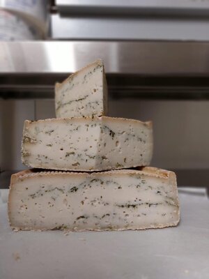 Tomme de chevre 2026 à l ail des ours