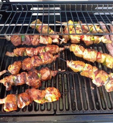 2 brochettes de porc 500g unité au choix