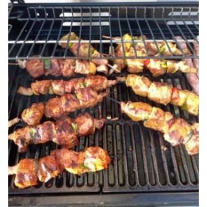 2 brochettes de porc 500g unité au choix