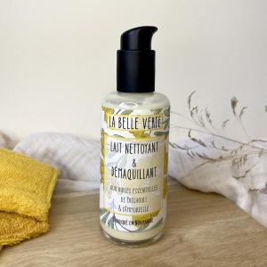 Lait nettoyant et démaquillant